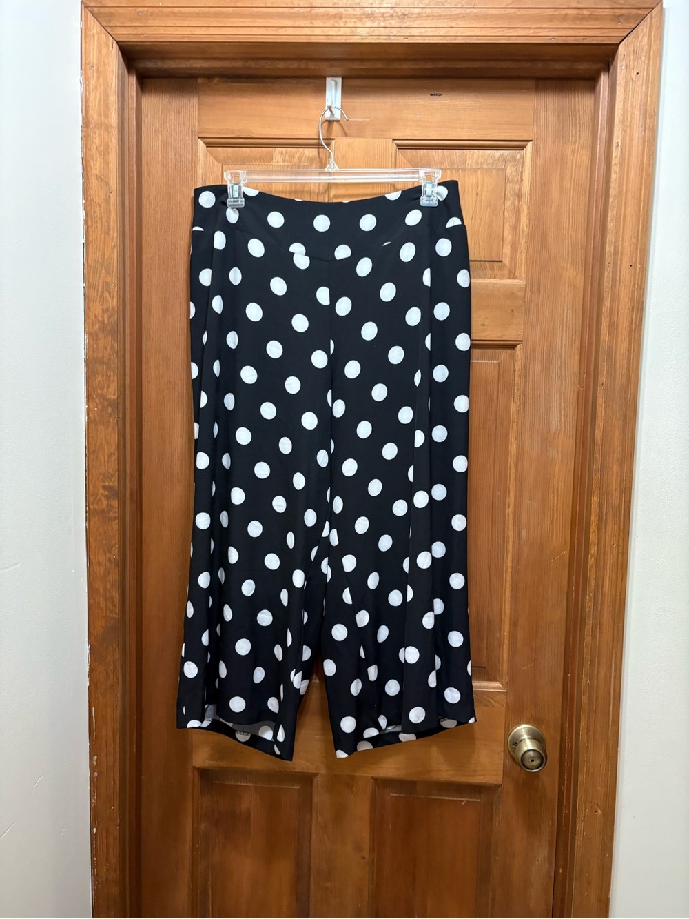 Cato Black & White Polka Dot Cropped Wide-Leg Pants